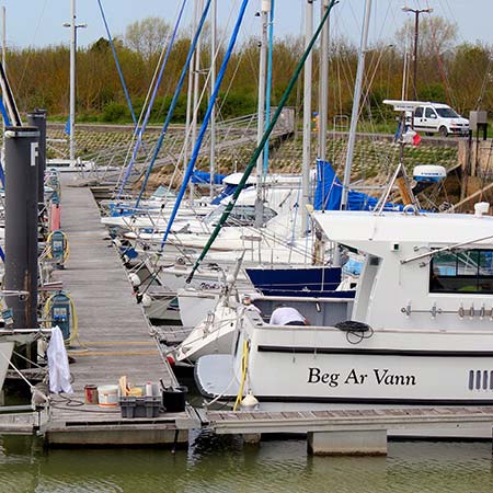 Meschers Service Marine | Nautisme vente neuf et occasion | entretien bateaux port à sec meschers royan charente maritime