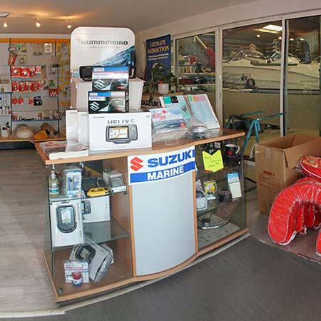 Meschers Service Marine | Nautisme vente neuf et occasion | entretien bateaux port à sec meschers royan charente maritime