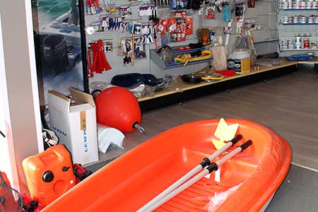 Meschers Service Marine | Nautisme vente neuf et occasion | entretien bateaux port à sec meschers royan charente maritime